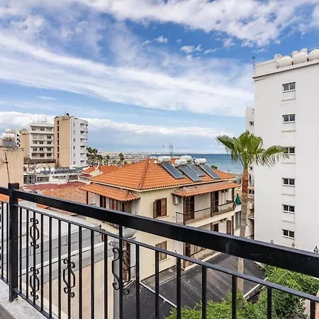Must Stay - Finikoudes Seaview Larnaca Exterior photo