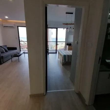Must Stay - Finikoudes Seaview Larnaca Exterior photo
