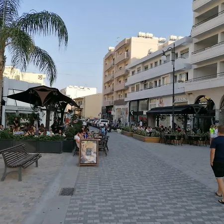 Must Stay - Finikoudes Seaview Larnaca Exterior photo