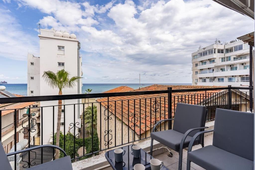 Must - Finikoudes Seaview Apartment