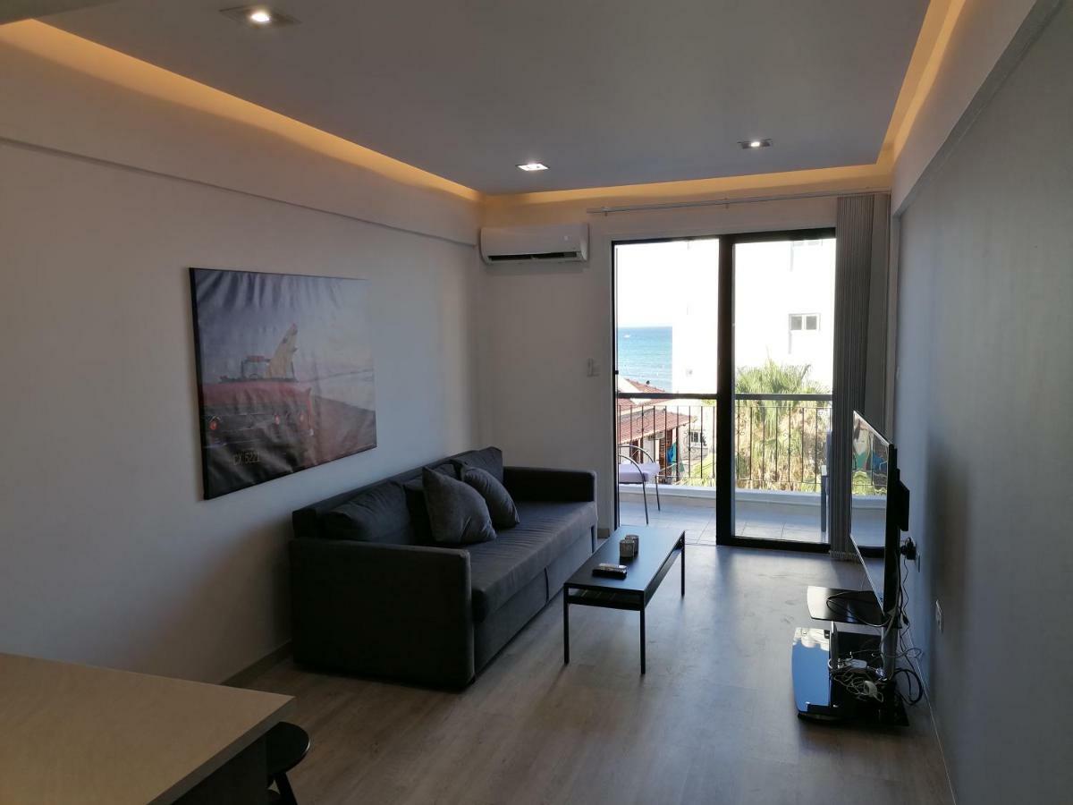 Apartment Must - Finikoudes Seaview Larnaca
