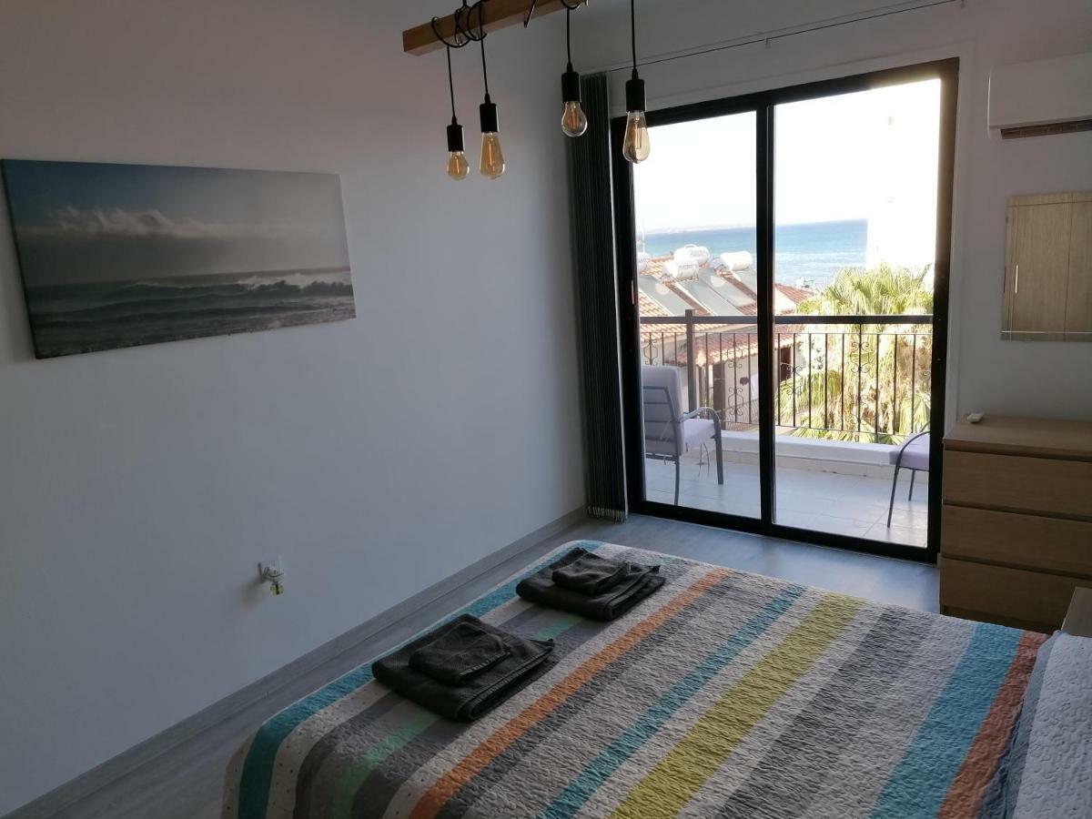 Must - Finikoudes Seaview * Larnaca