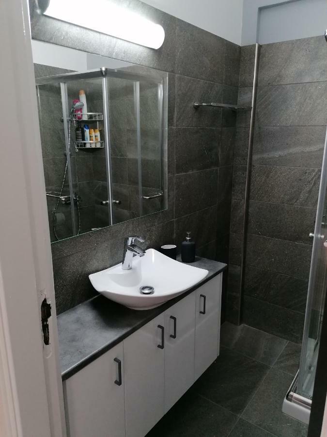 Must - Finikoudes Seaview *