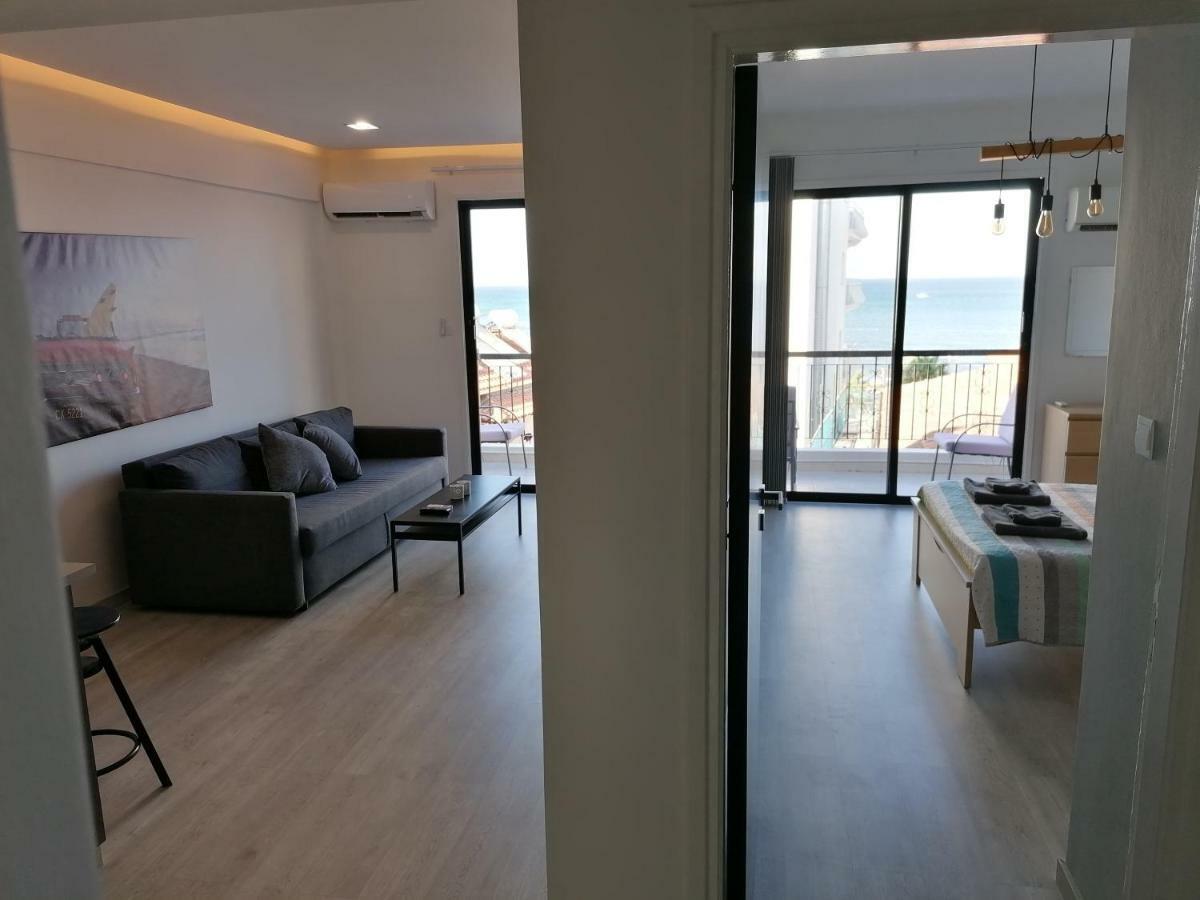 Must - Finikoudes Seaview Apartment