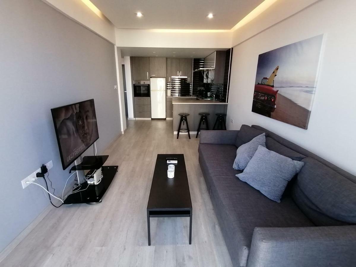 Must - Finikoudes Seaview * Larnaca