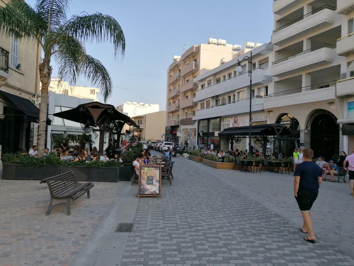Must - Finikoudes Seaview Larnaca